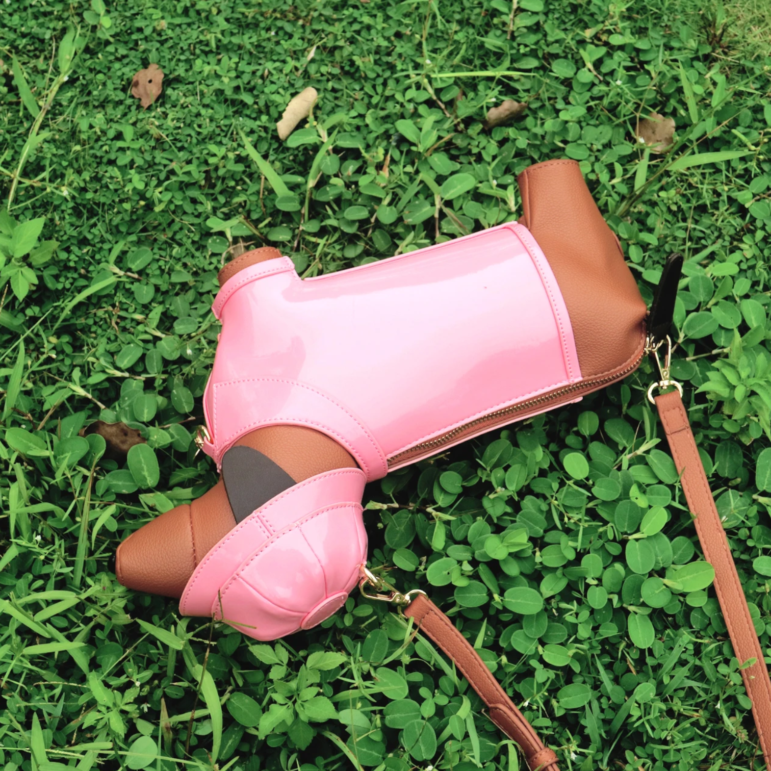 Dachique-Dachshund-Shoulder-Bag-for-Women.jpg